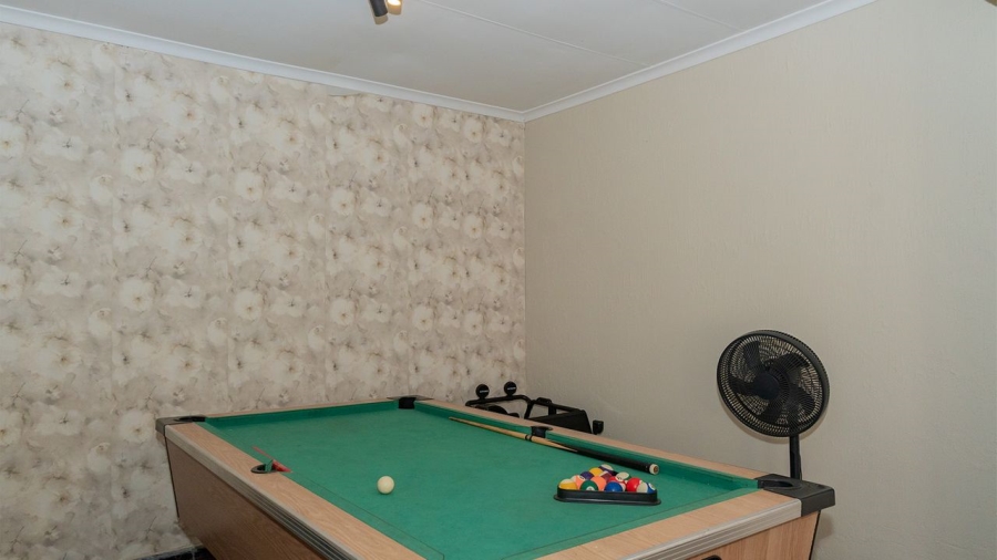 4 Bedroom Property for Sale in The Stewards Gauteng