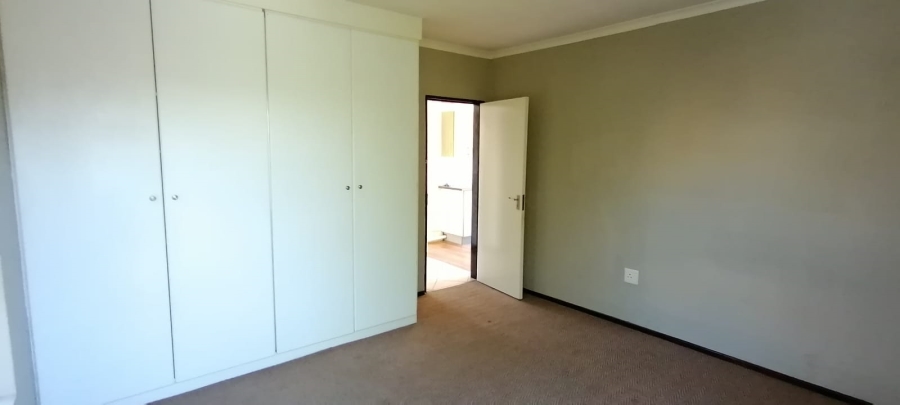 1 Bedroom Property for Sale in Ruimsig Gauteng