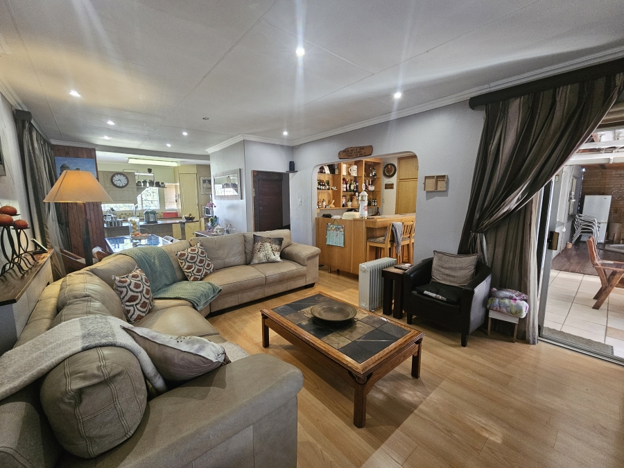 4 Bedroom Property for Sale in Harmelia Gauteng
