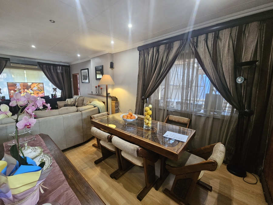 4 Bedroom Property for Sale in Harmelia Gauteng