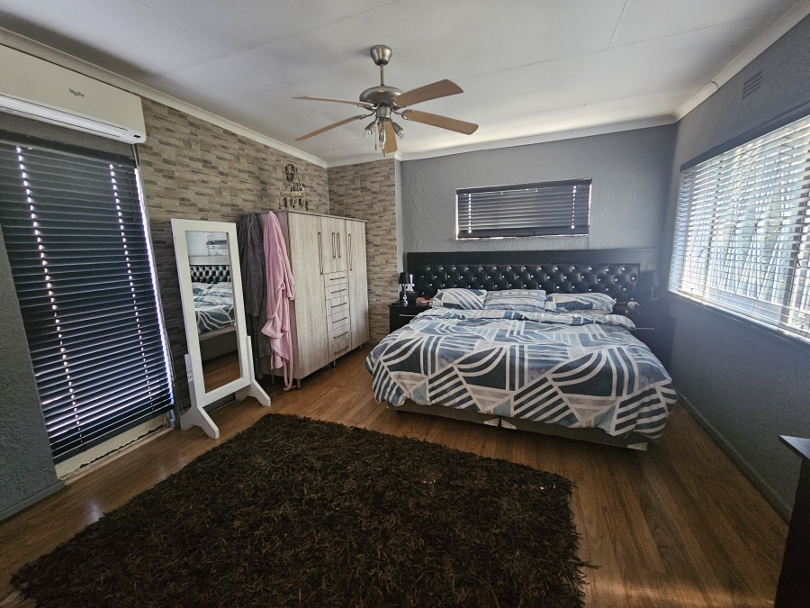 4 Bedroom Property for Sale in Harmelia Gauteng