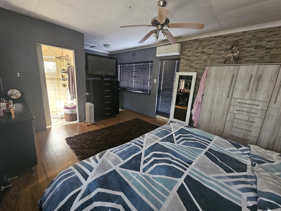 4 Bedroom Property for Sale in Harmelia Gauteng