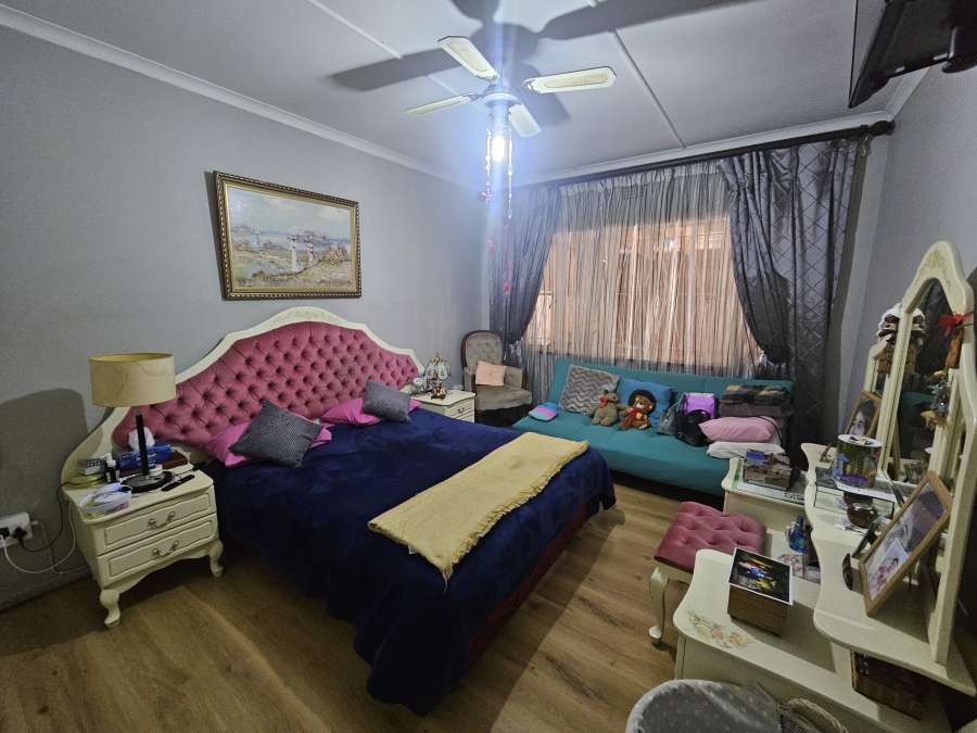 4 Bedroom Property for Sale in Harmelia Gauteng