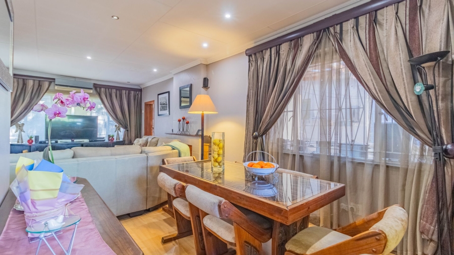 4 Bedroom Property for Sale in Harmelia Gauteng