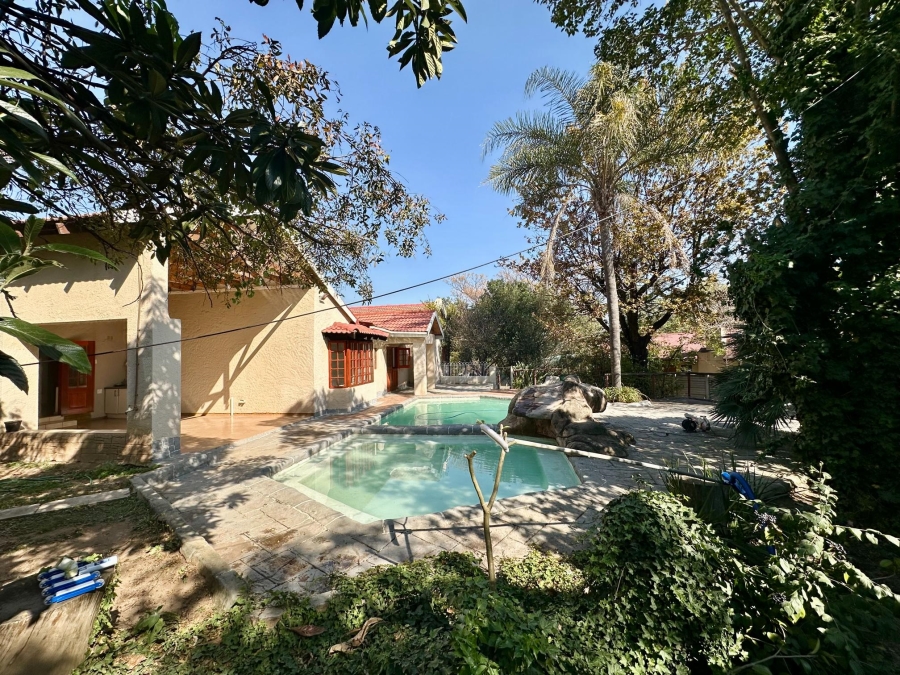 4 Bedroom Property for Sale in Bryanston Gauteng