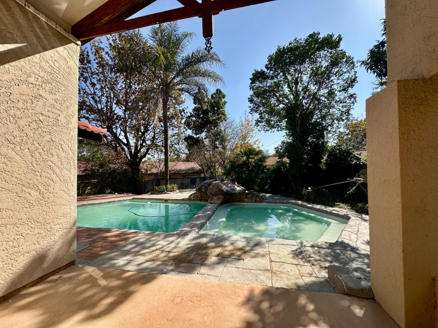 4 Bedroom Property for Sale in Bryanston Gauteng