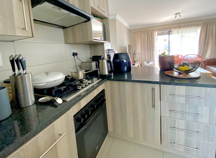 2 Bedroom Property for Sale in Chartwell Gauteng