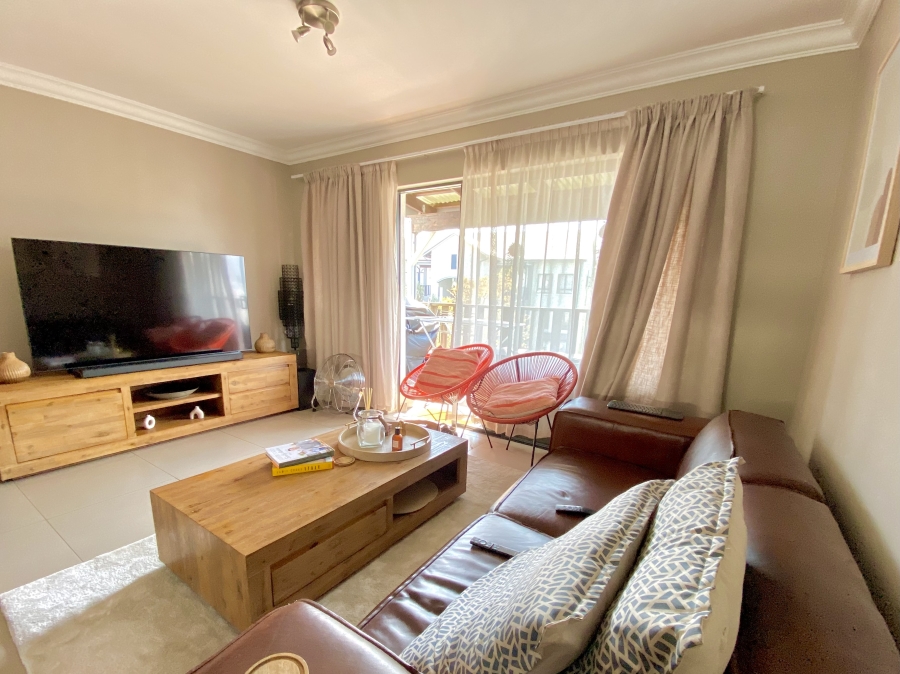 2 Bedroom Property for Sale in Chartwell Gauteng