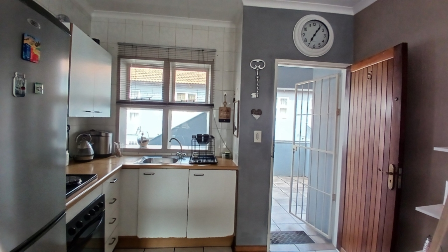 2 Bedroom Property for Sale in New Redruth Gauteng