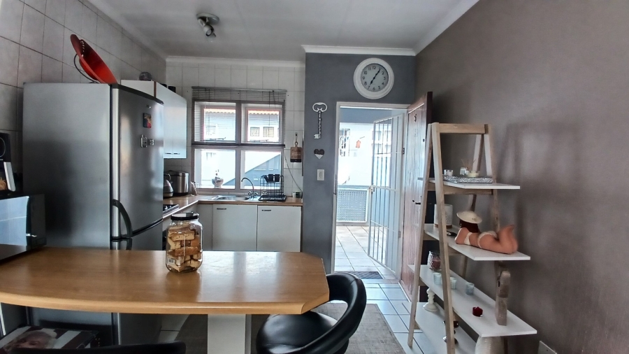 2 Bedroom Property for Sale in New Redruth Gauteng