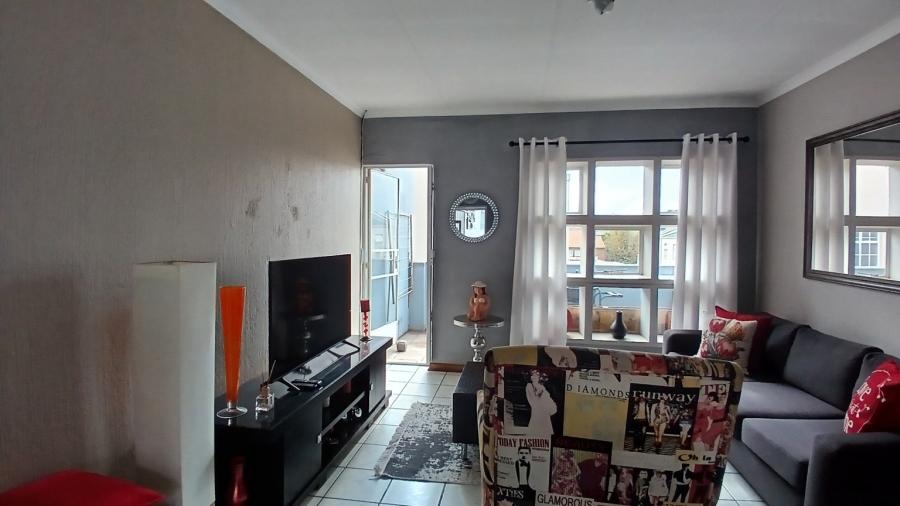 2 Bedroom Property for Sale in New Redruth Gauteng