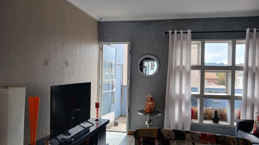 2 Bedroom Property for Sale in New Redruth Gauteng