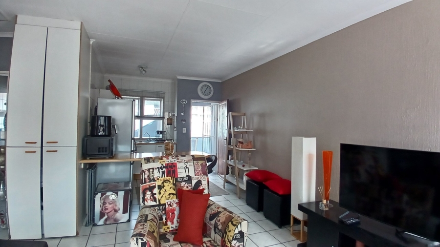 2 Bedroom Property for Sale in New Redruth Gauteng