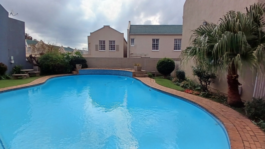 2 Bedroom Property for Sale in New Redruth Gauteng