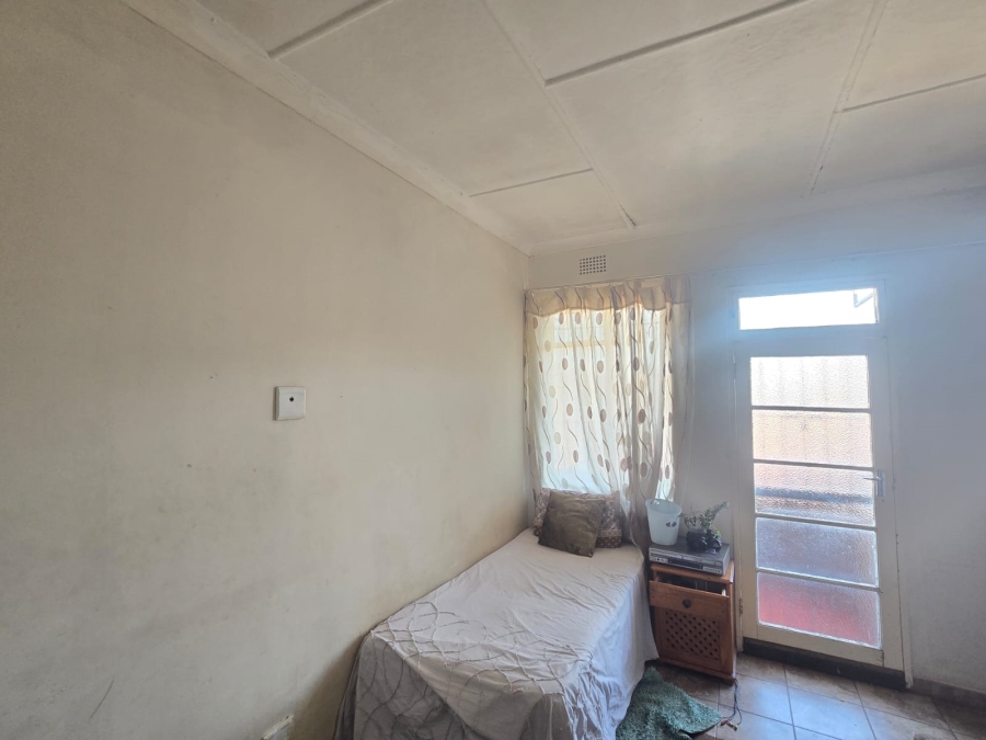11 Bedroom Property for Sale in Bellevue East Gauteng