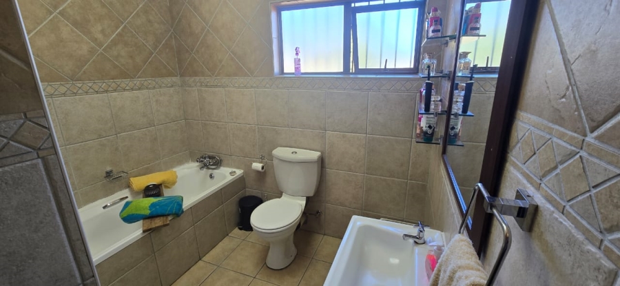 3 Bedroom Property for Sale in Klopperpark Gauteng