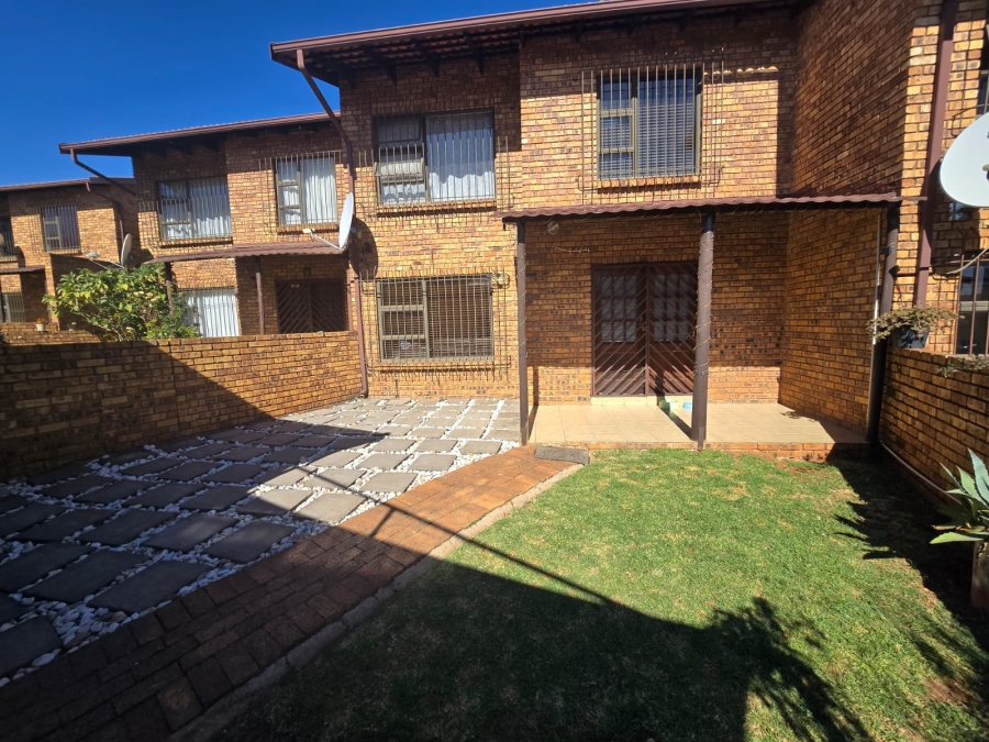 3 Bedroom Property for Sale in Klopperpark Gauteng