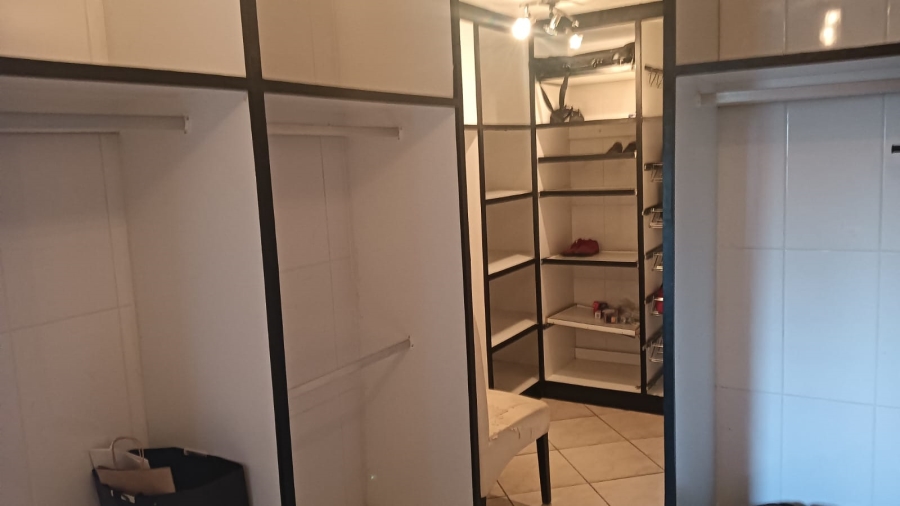 To Let 7 Bedroom Property for Rent in Edleen Gauteng