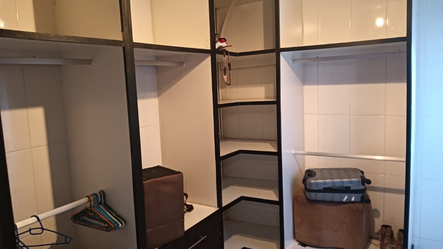To Let 7 Bedroom Property for Rent in Edleen Gauteng