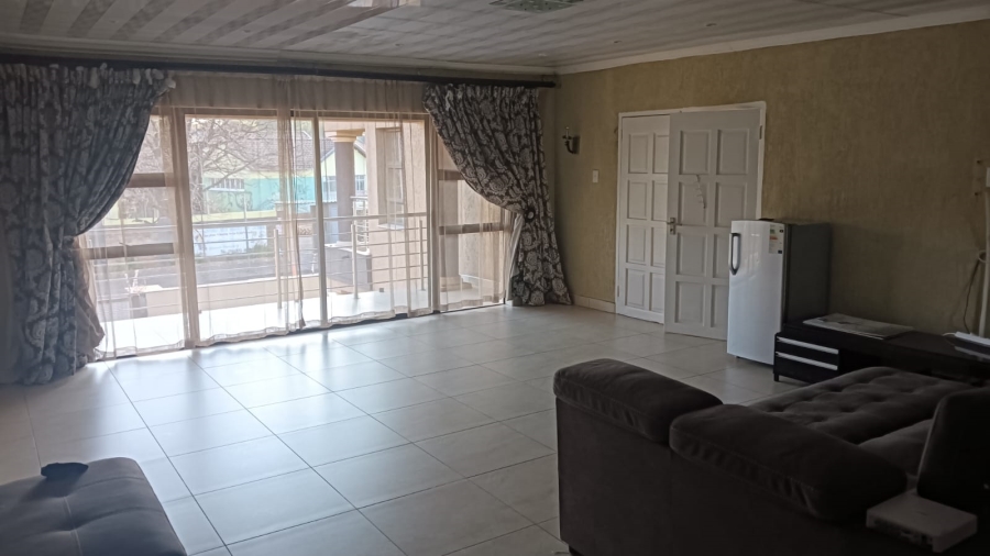 To Let 7 Bedroom Property for Rent in Edleen Gauteng