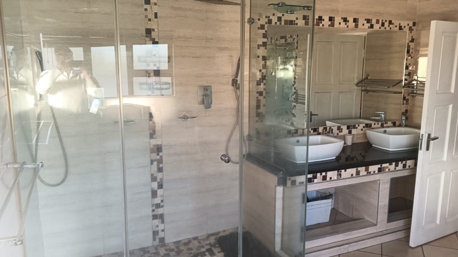 To Let 7 Bedroom Property for Rent in Edleen Gauteng