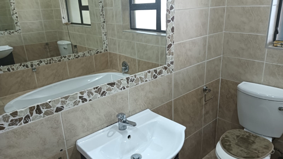 To Let 7 Bedroom Property for Rent in Edleen Gauteng