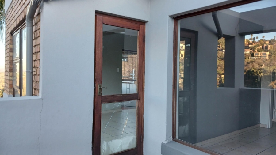 1 Bedroom Property for Sale in Bassonia Gauteng