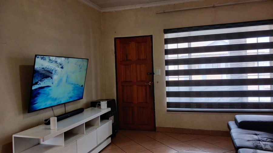 2 Bedroom Property for Sale in Klippoortje Gauteng