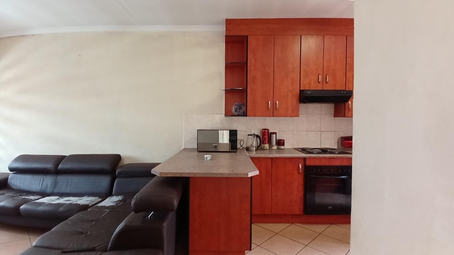 2 Bedroom Property for Sale in Klippoortje Gauteng