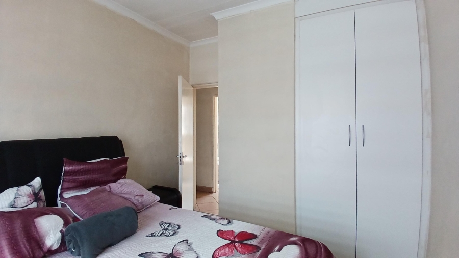 2 Bedroom Property for Sale in Klippoortje Gauteng