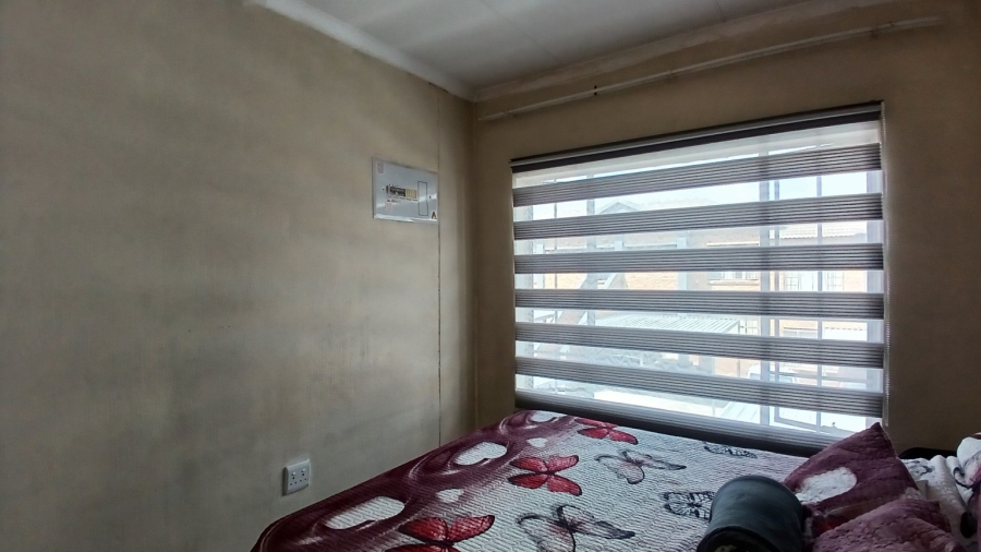 2 Bedroom Property for Sale in Klippoortje Gauteng