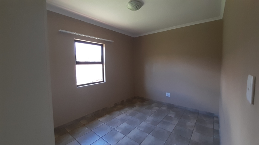 To Let 2 Bedroom Property for Rent in Albemarle Gauteng