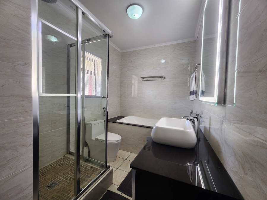 2 Bedroom Property for Sale in Fourways Gauteng