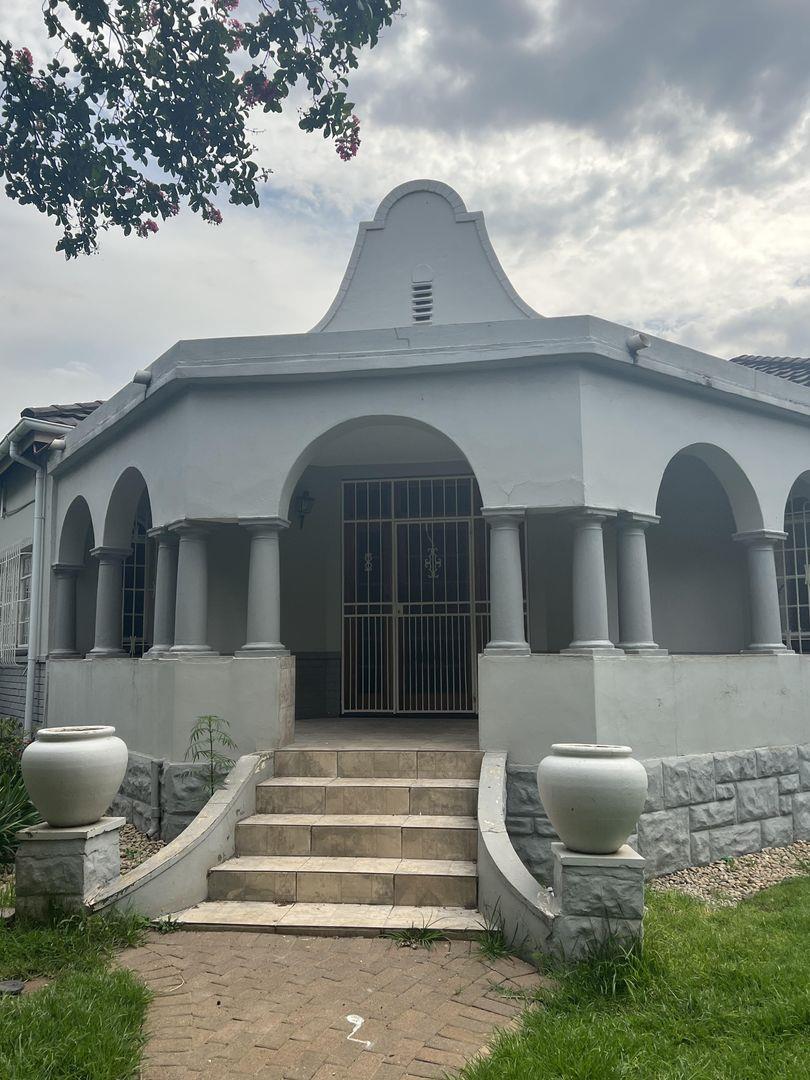 To Let 4 Bedroom Property for Rent in Parkhill Gardens Gauteng