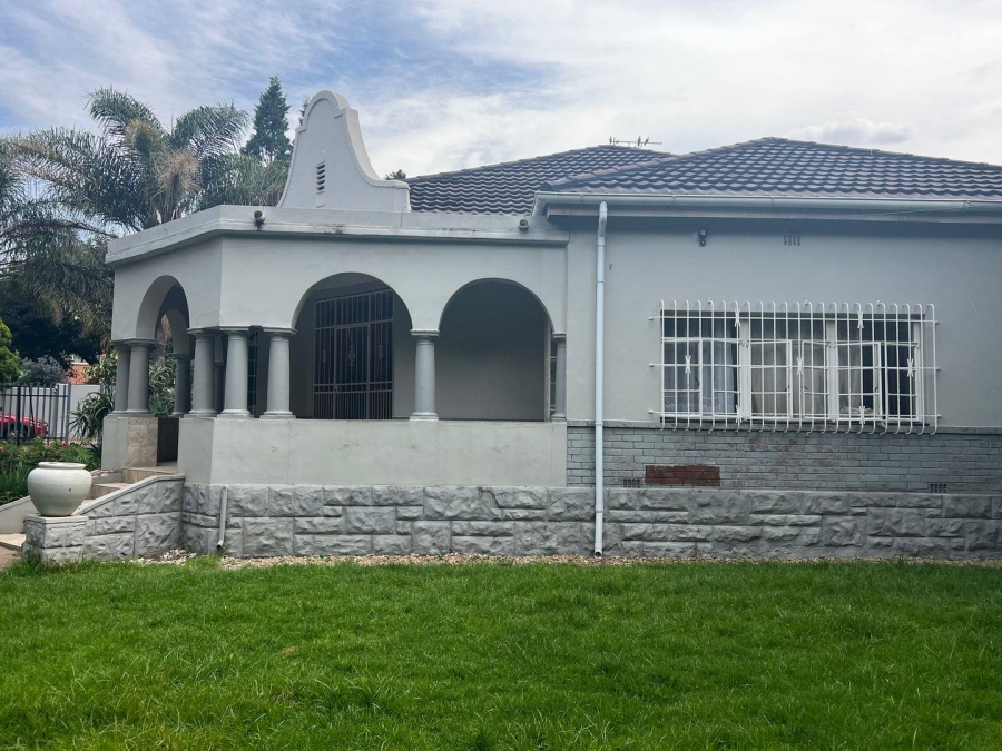 To Let 4 Bedroom Property for Rent in Parkhill Gardens Gauteng