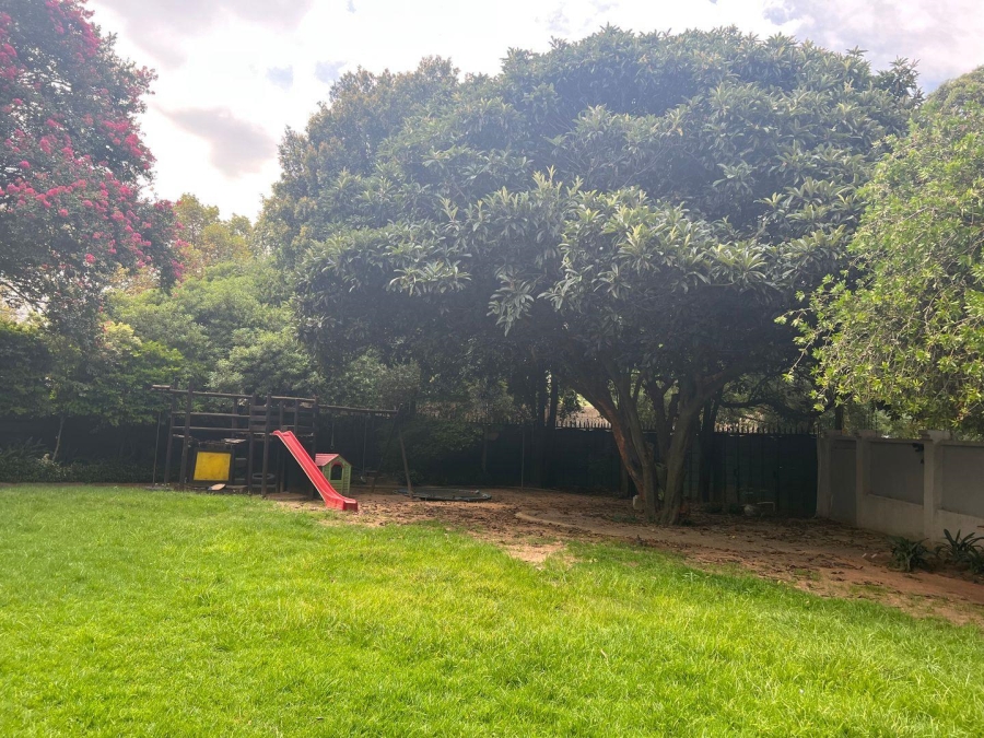 To Let 4 Bedroom Property for Rent in Parkhill Gardens Gauteng
