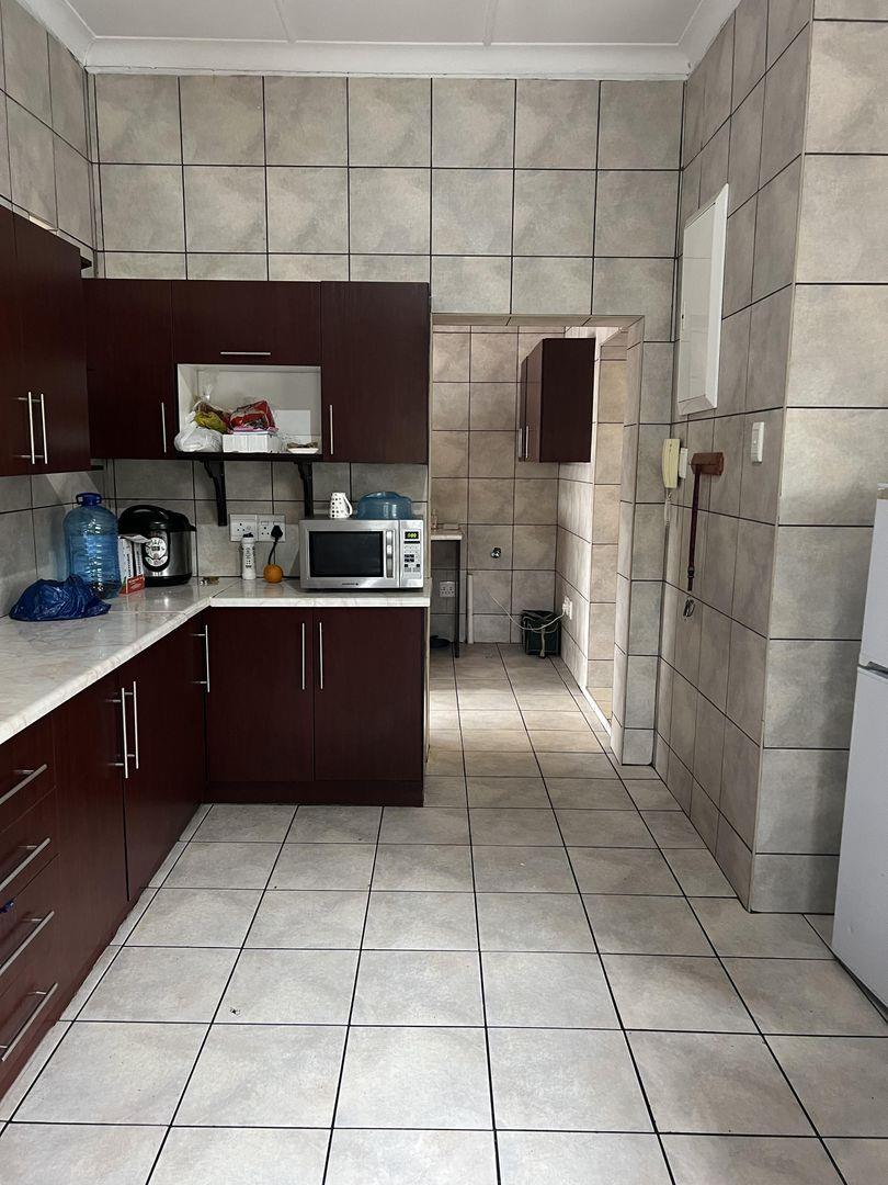 To Let 4 Bedroom Property for Rent in Parkhill Gardens Gauteng