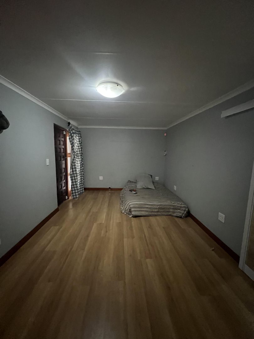 To Let 4 Bedroom Property for Rent in Parkhill Gardens Gauteng