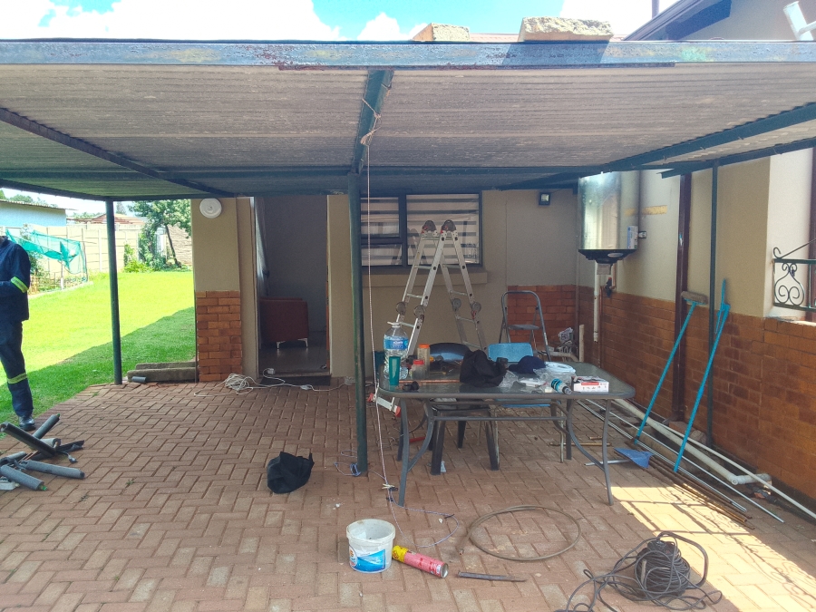 3 Bedroom Property for Sale in Witpoortjie Gauteng