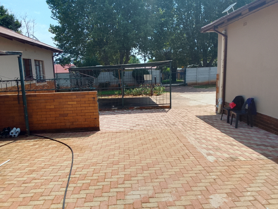 3 Bedroom Property for Sale in Witpoortjie Gauteng