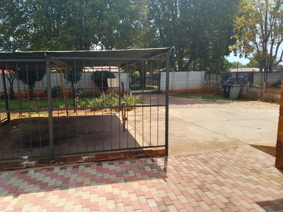 3 Bedroom Property for Sale in Witpoortjie Gauteng