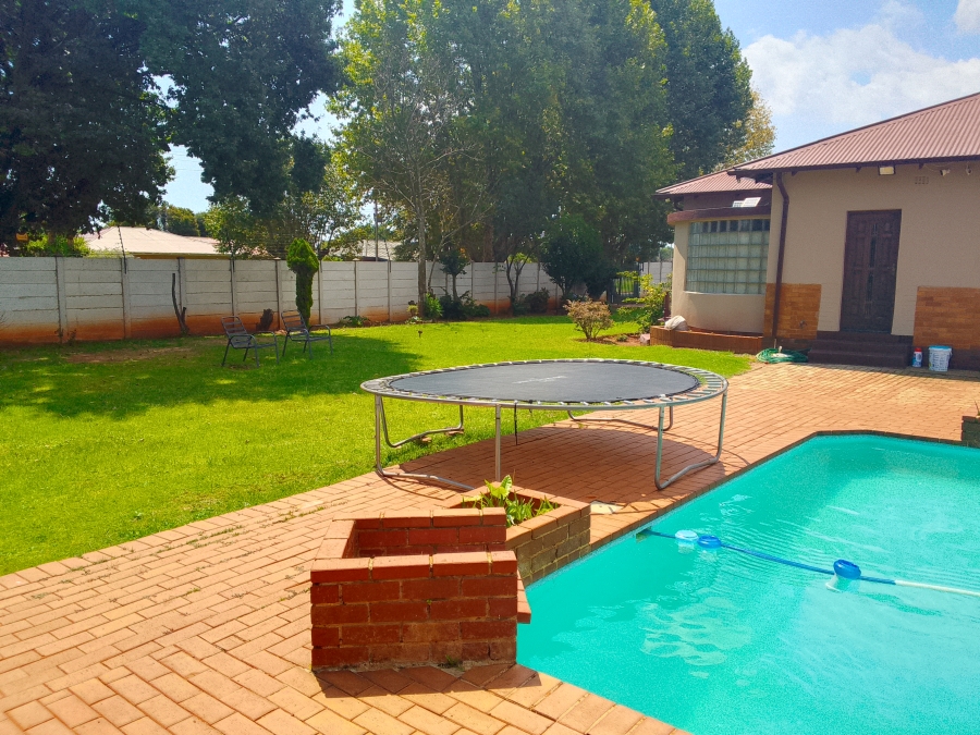 3 Bedroom Property for Sale in Witpoortjie Gauteng