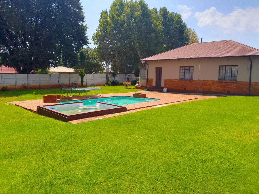 3 Bedroom Property for Sale in Witpoortjie Gauteng