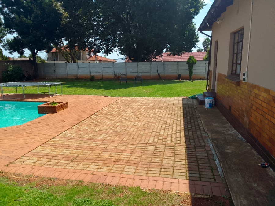 3 Bedroom Property for Sale in Witpoortjie Gauteng