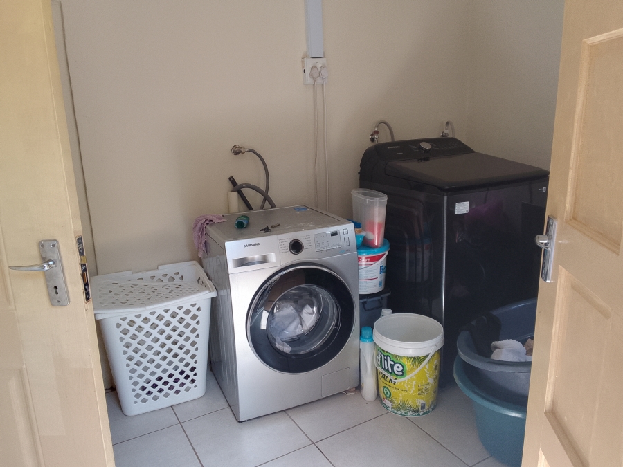 3 Bedroom Property for Sale in Witpoortjie Gauteng