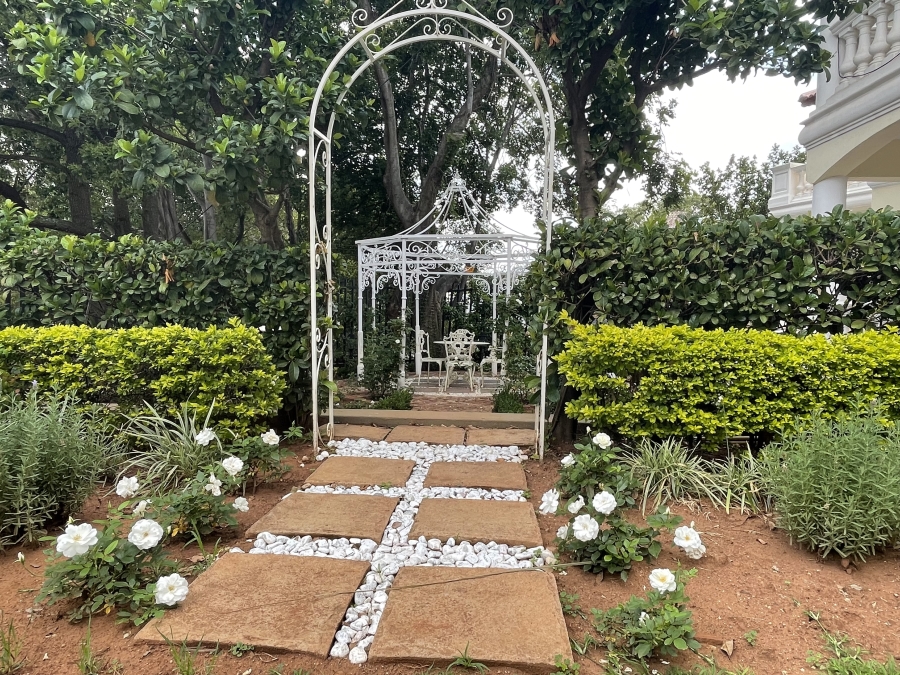To Let 2 Bedroom Property for Rent in Waterkloof Gauteng