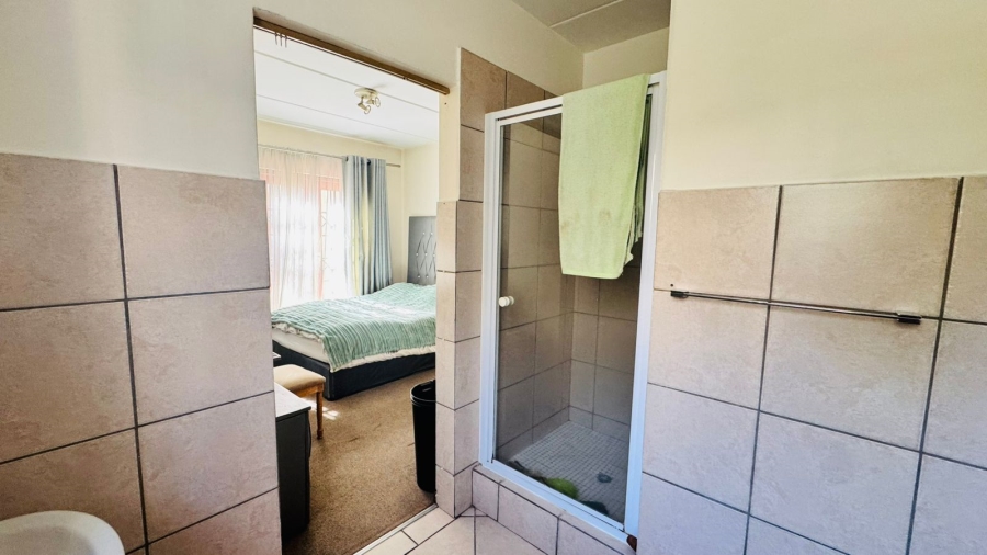 2 Bedroom Property for Sale in Paulshof Gauteng