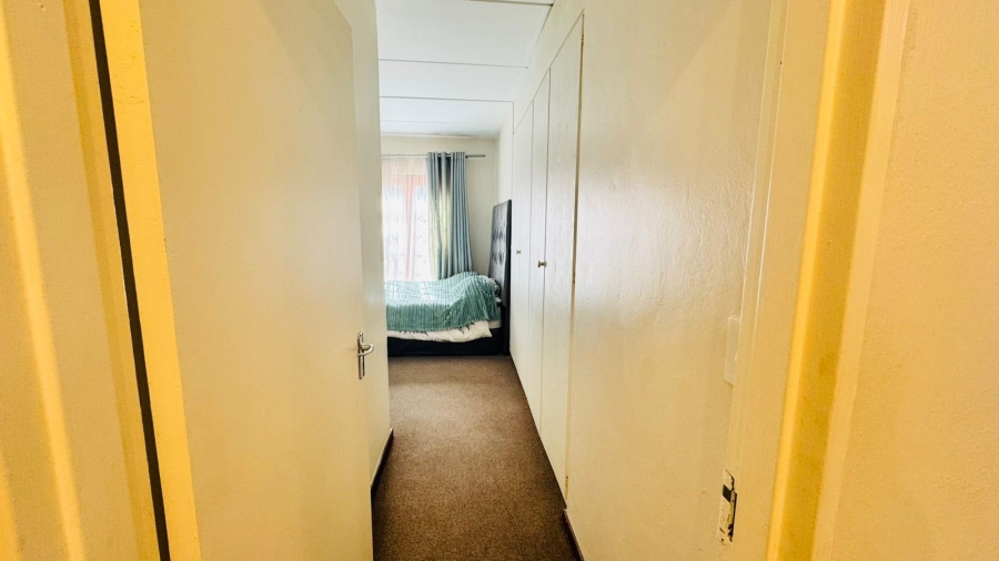 2 Bedroom Property for Sale in Paulshof Gauteng