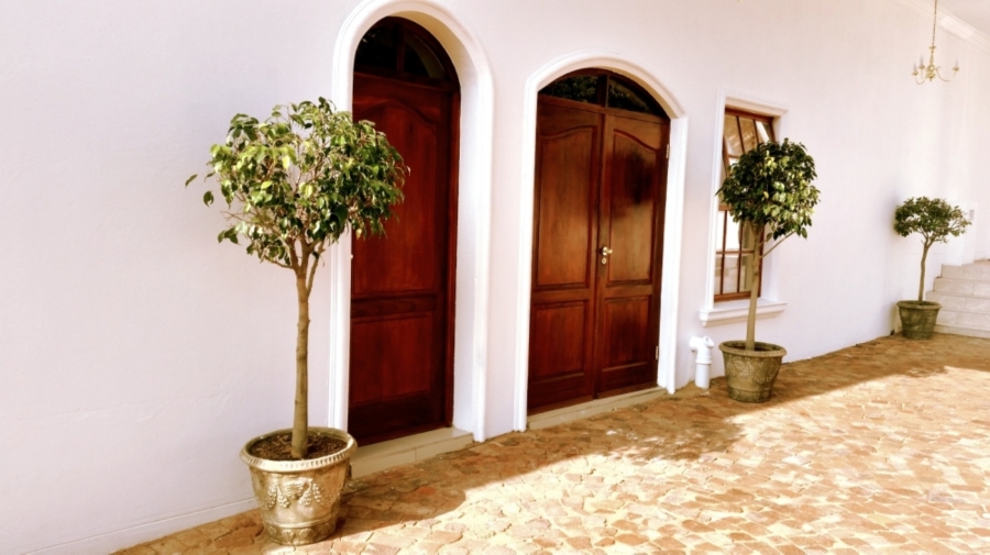 To Let 1 Bedroom Property for Rent in Waterkloof Gauteng