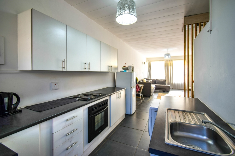 2 Bedroom Property for Sale in Eldoraigne Gauteng